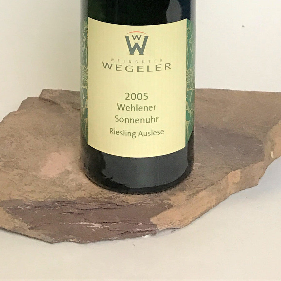 2005 WEGELER Wehlen Sonnenuhr, Riesling Auslese Goldkapsel Auction 375 ml